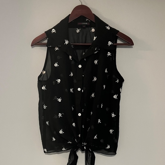 Sheer skull shirt in size small - Picture 2 of 6